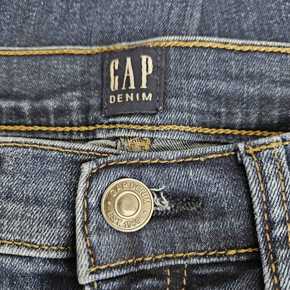 GAP Classic Straight Leg Jeans Mid Rise Dark Wash Denim 4 Tall Long